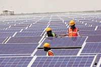 รัฐวิสาหกิจอินเดียเปิดประกวดราคาการตั้งโรงงานไฟฟ้าจากพลังงานแสงอาทิตย์ในอินเดีย