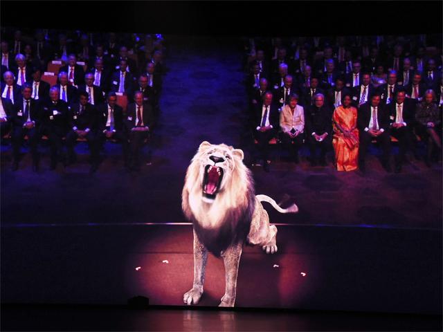 lion roars at hannover messe
